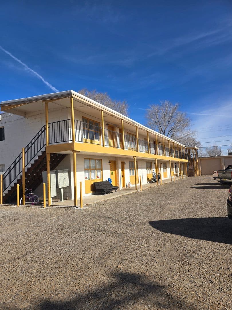 Farmington Apartment: 510 N Wall Ave