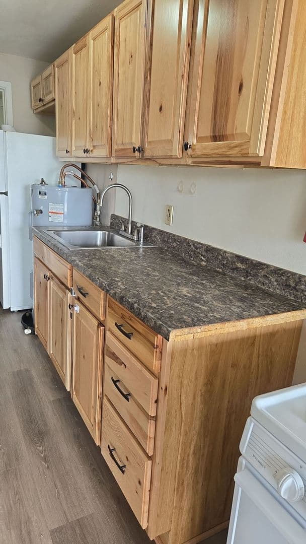 Farmington Apartment: 510 N Wall Ave