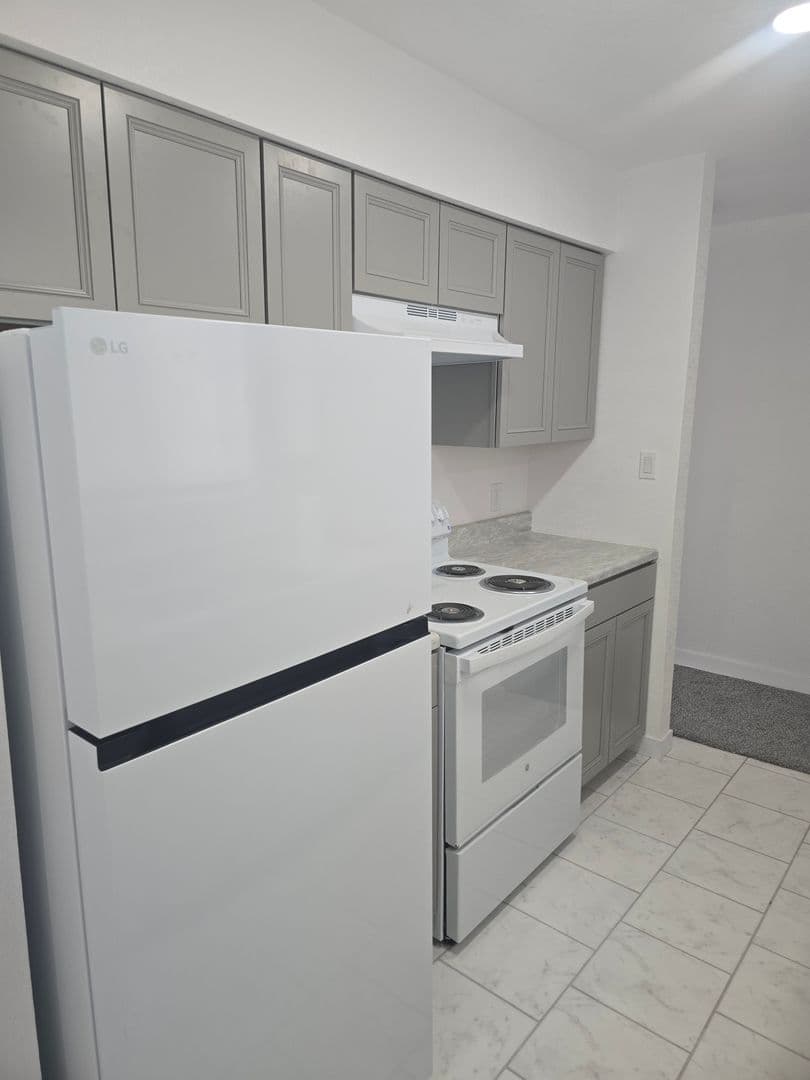 Farmington House: 601 La Canada