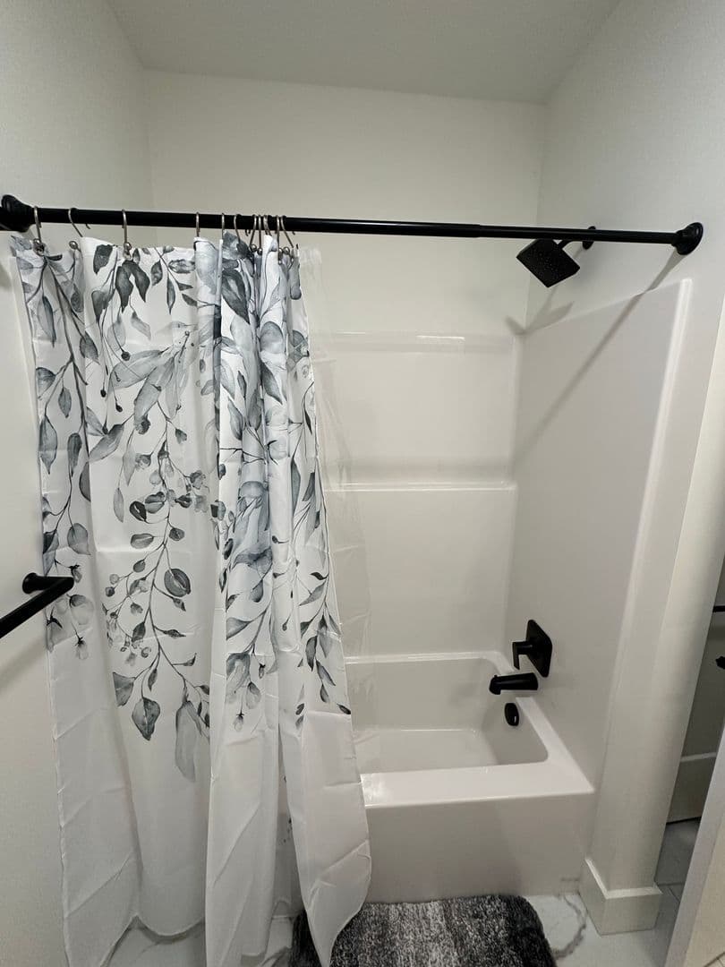 New Cumberland Apartment: 1309 N Bridge Street