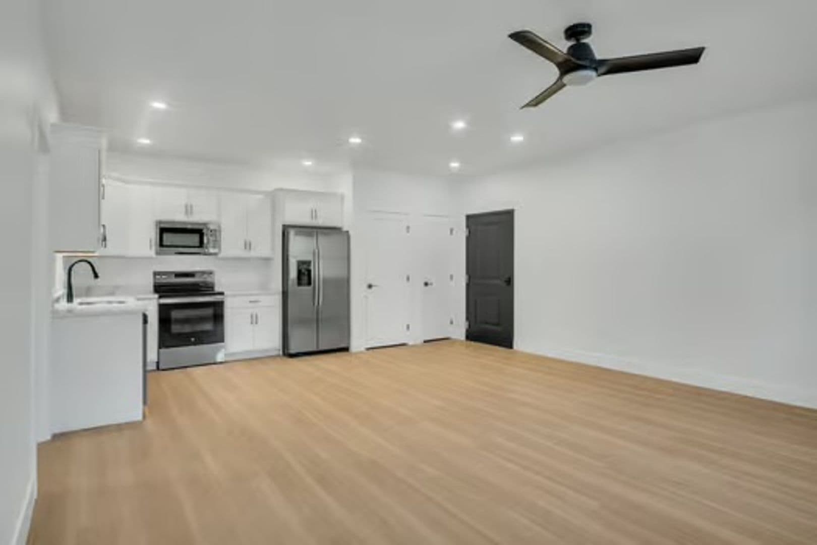 New Cumberland Apartment: 1309 N Bridge Street