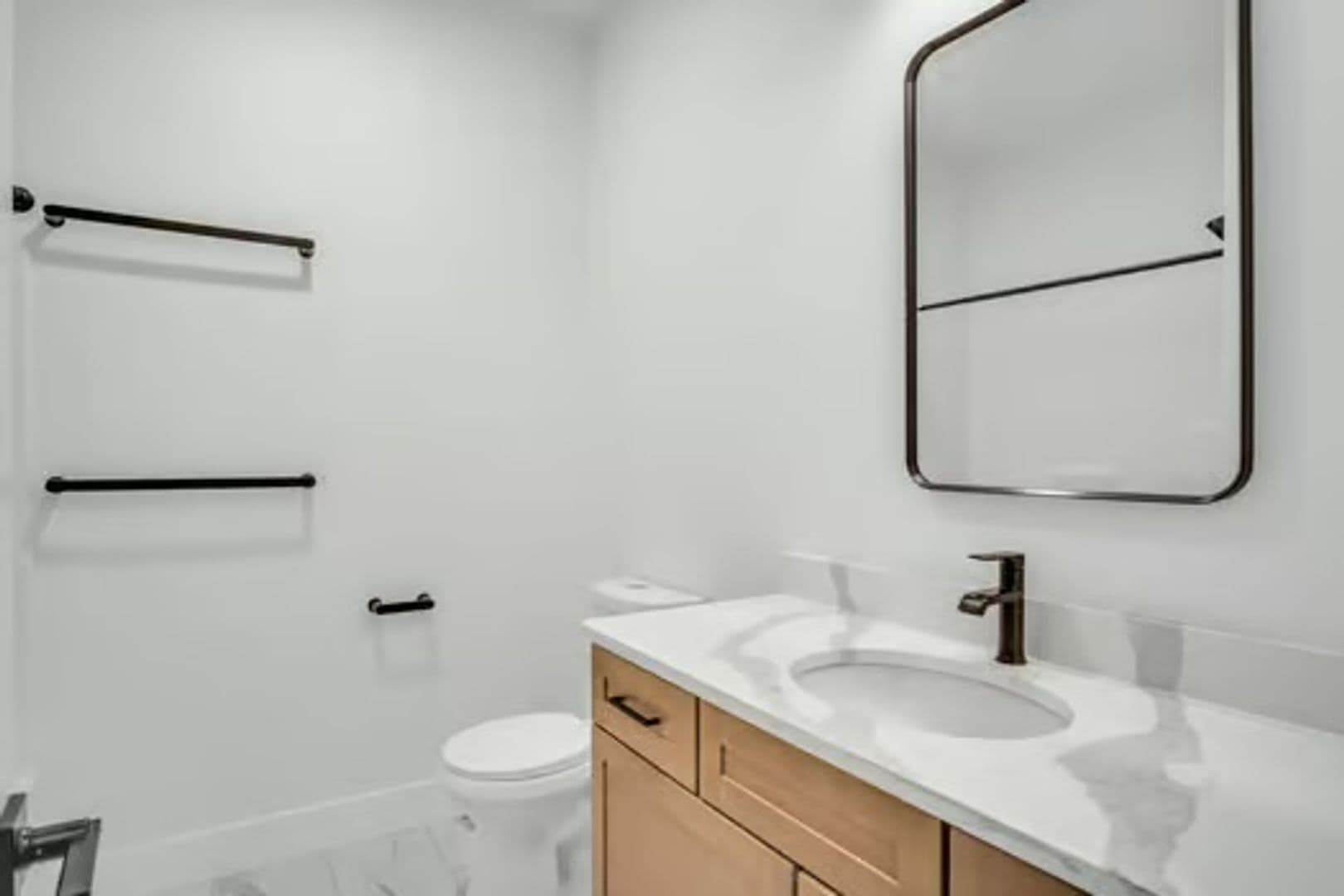 New Cumberland Apartment: 1309 N Bridge Street