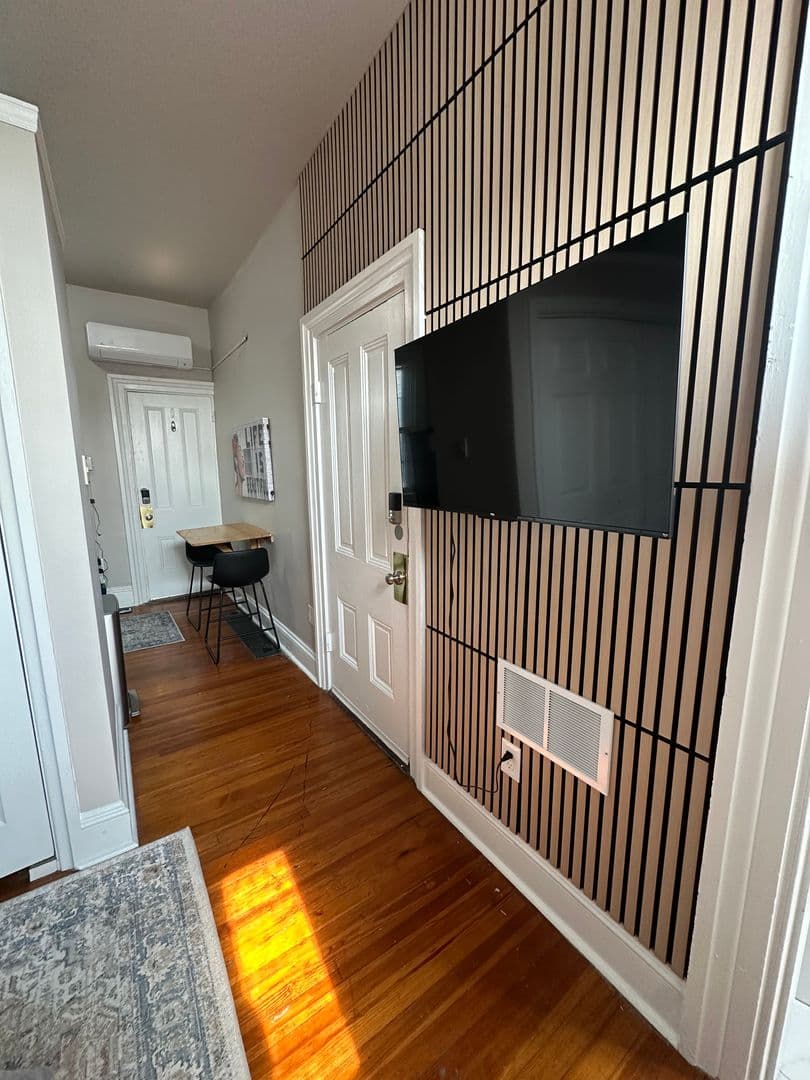 Carlisle Apartment: 156 S Hanover Street