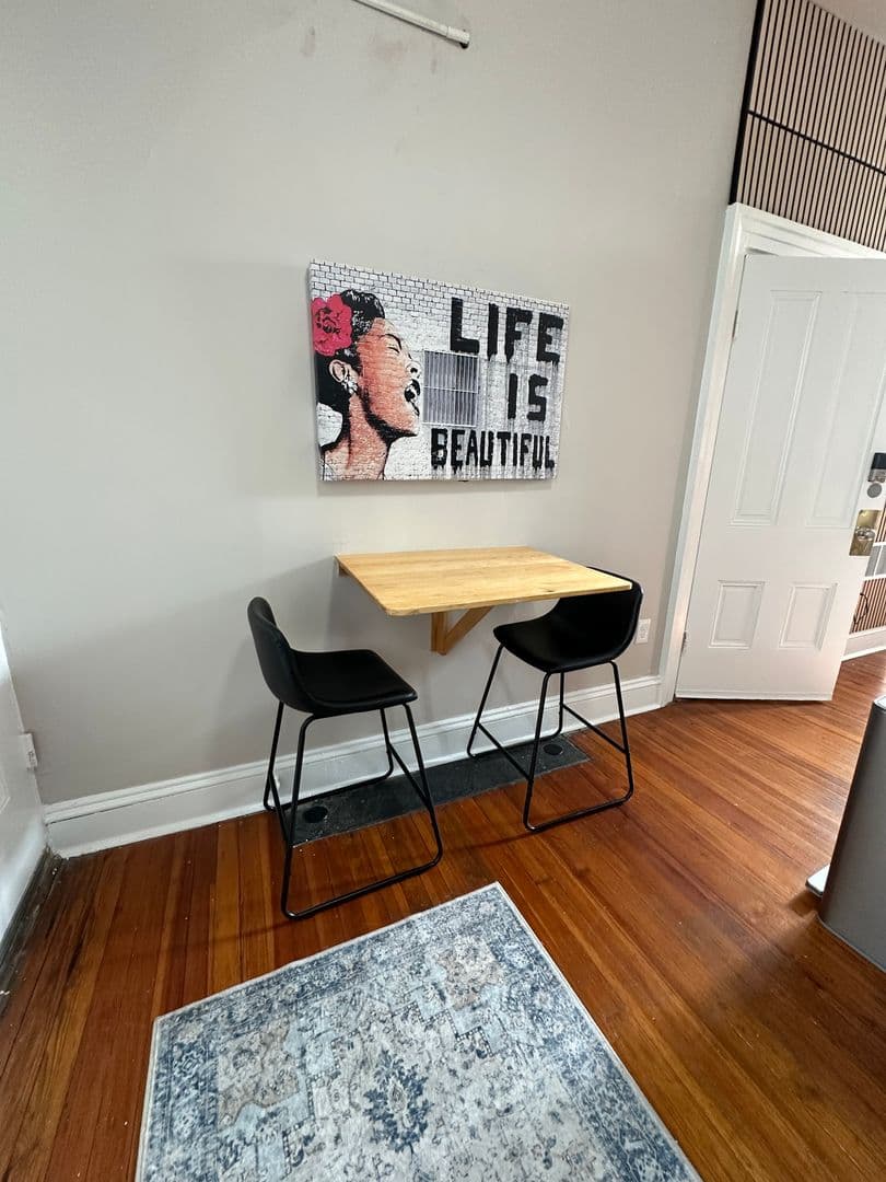 Carlisle Apartment: 156 S Hanover Street