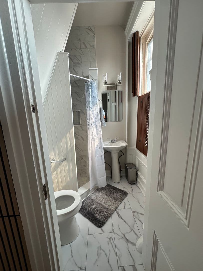 Carlisle Apartment: 156 S Hanover Street