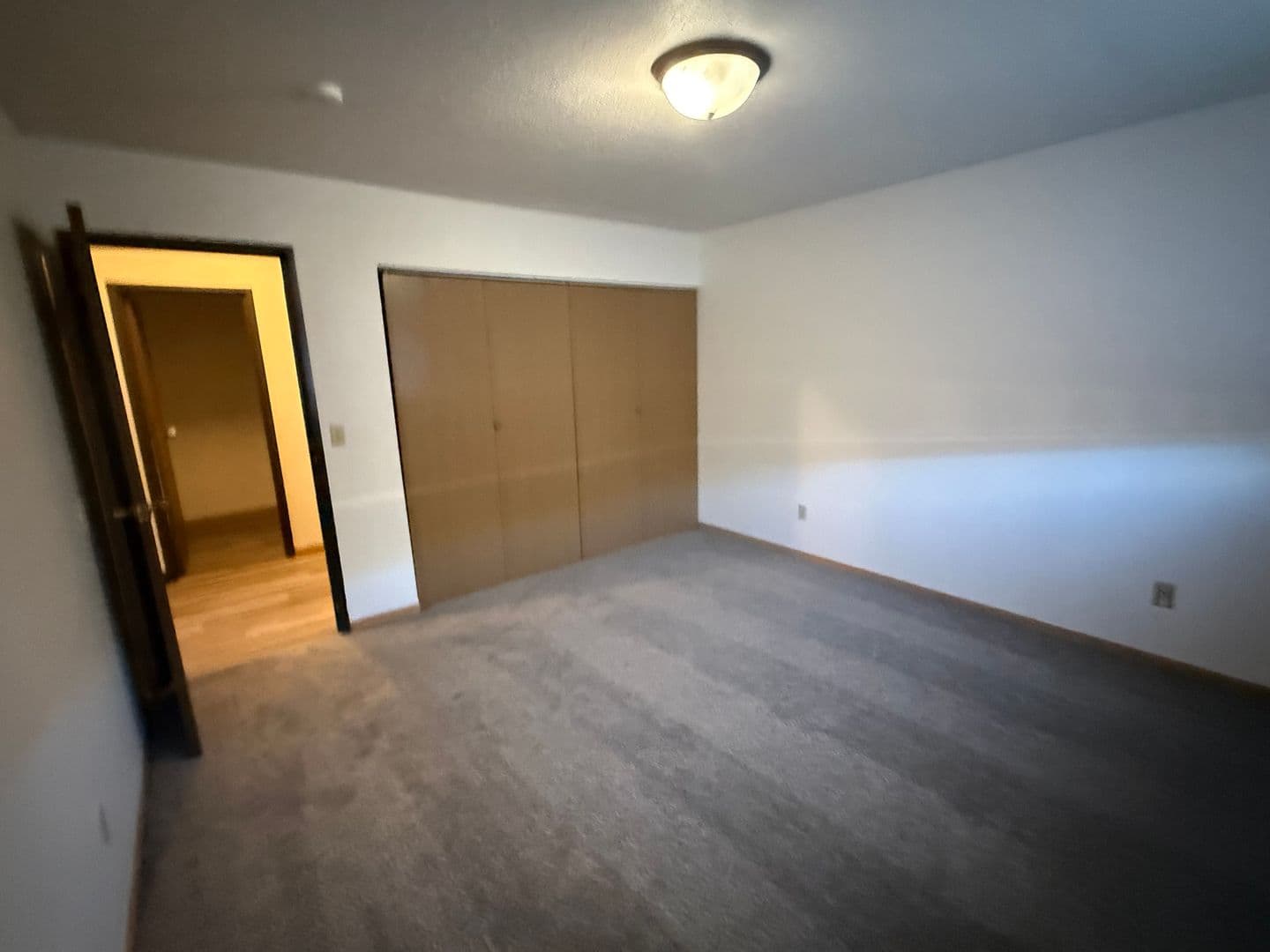 Moorhead Apartment: 1220 28th Ave S