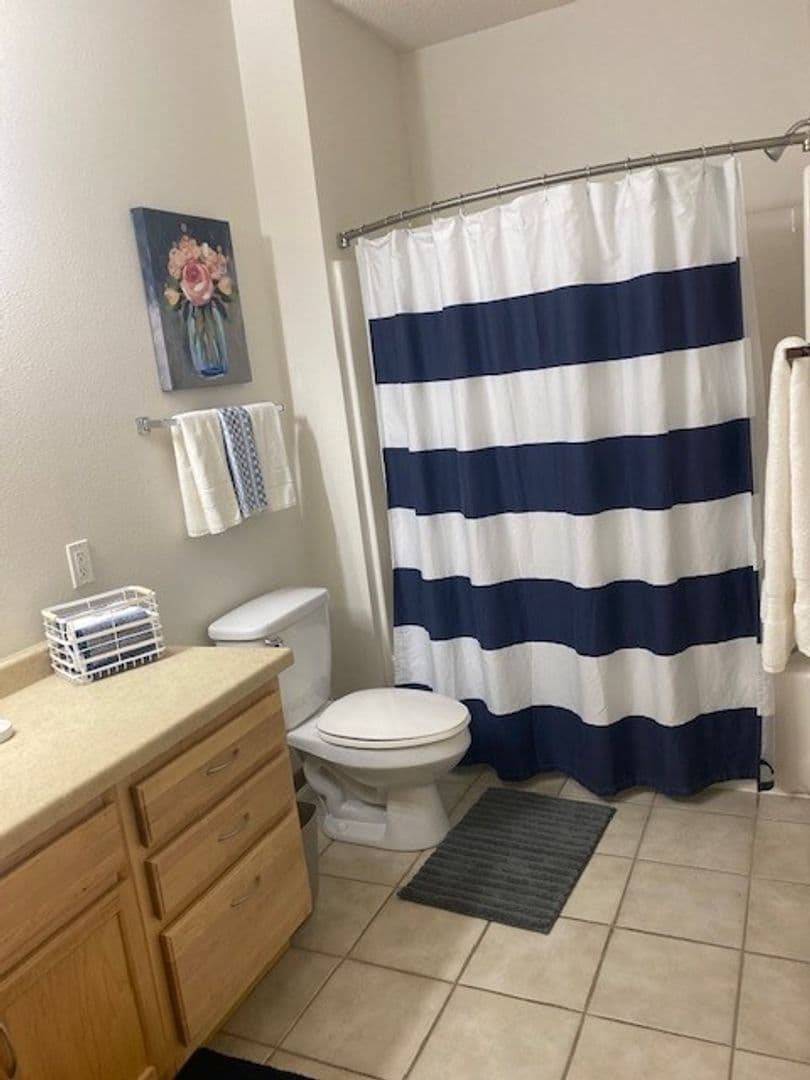 Fargo Apartment: 4955 17th Ave S