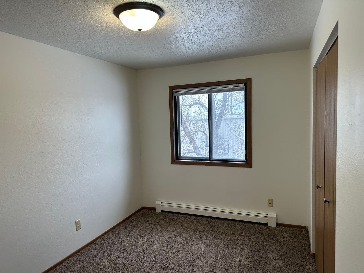 Fargo Apartment: 1602 47th St S