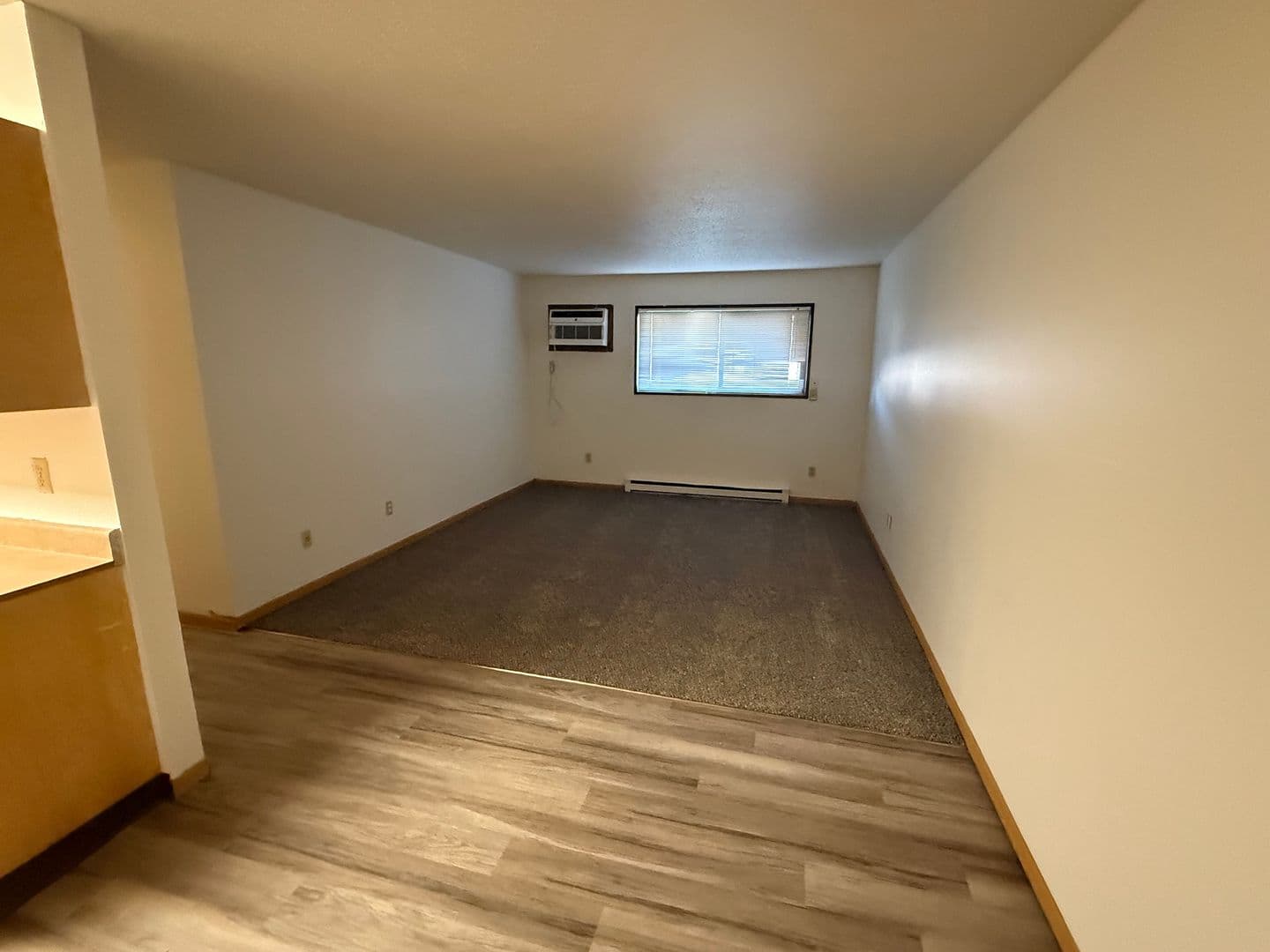 Moorhead Apartment: 1220 28th Ave S