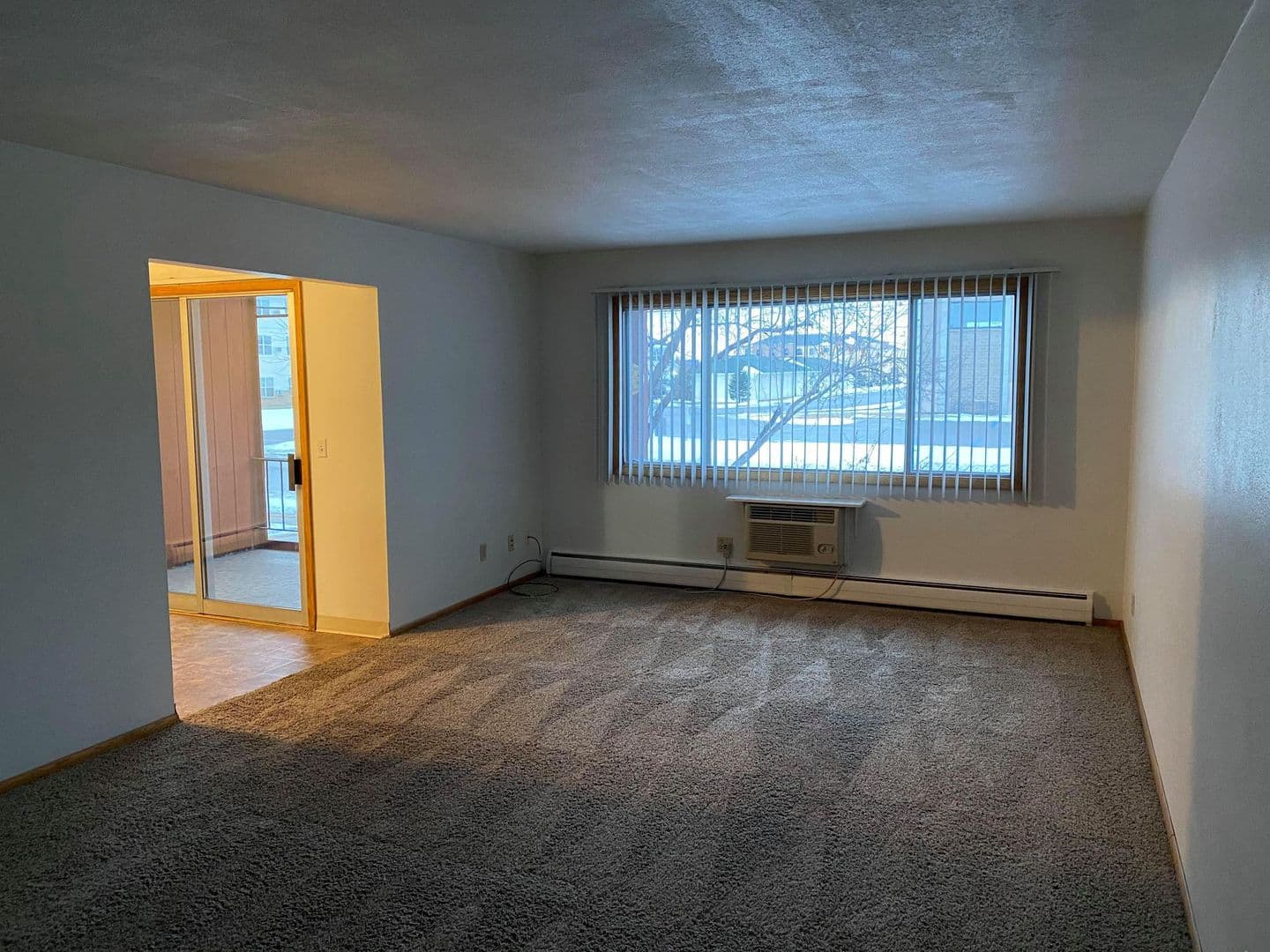 Moorhead Apartment: 924 24th Ave S