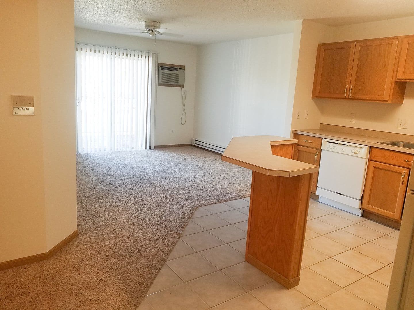 Fargo Apartment: 5002 16th Ave S