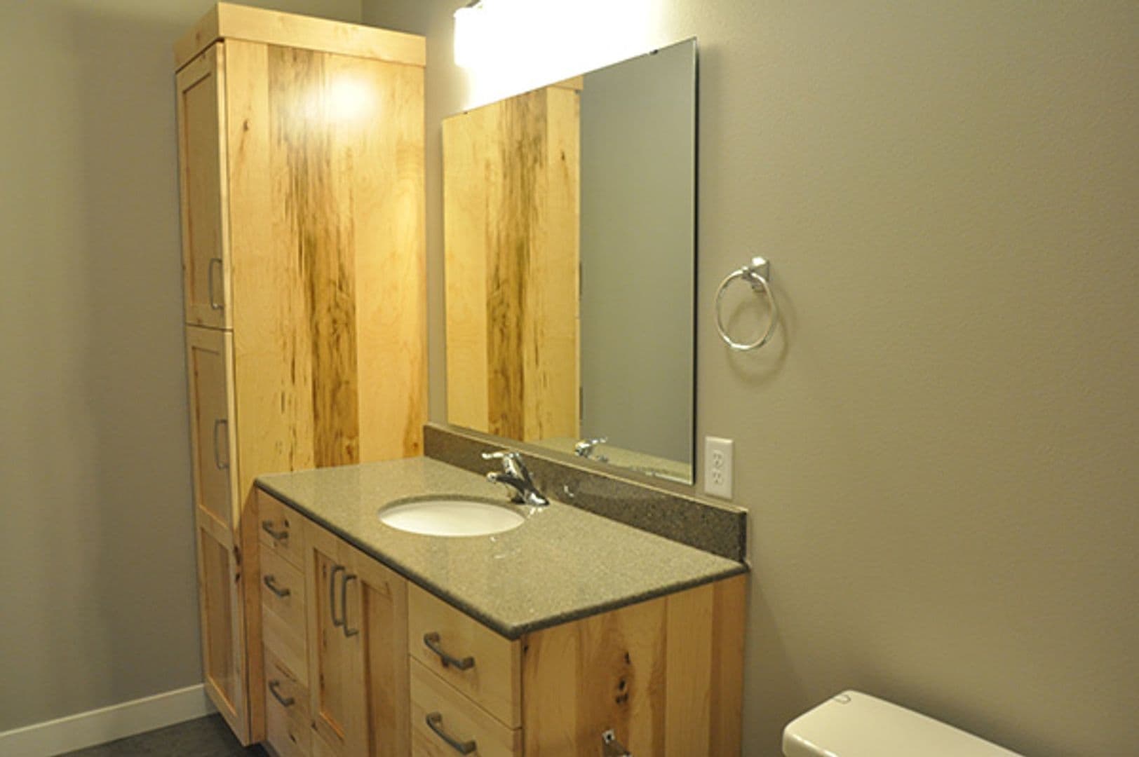 Fargo Apartment: 1632 51st St S