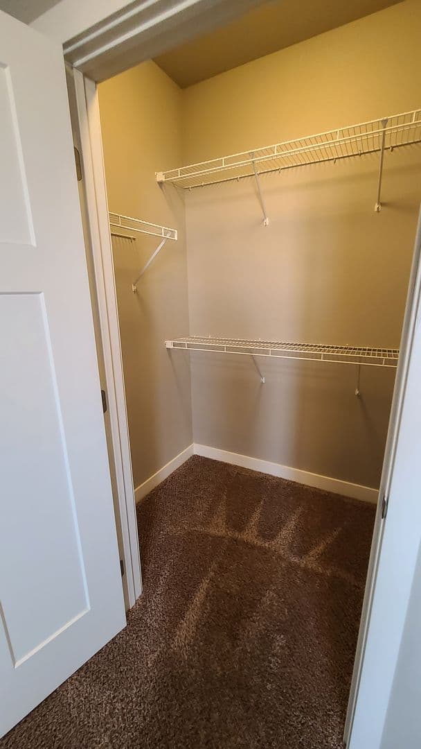 Fargo Apartment: 1632 51st St S