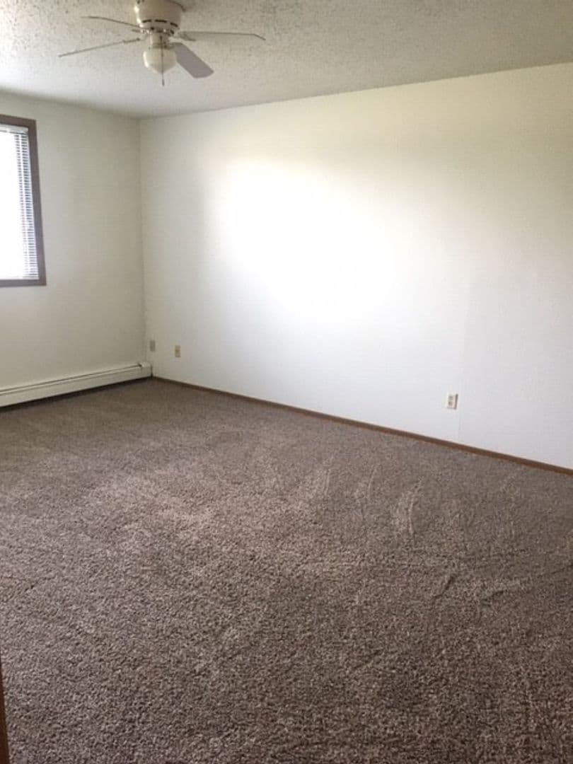Fargo Apartment: 4602 16th Ave S