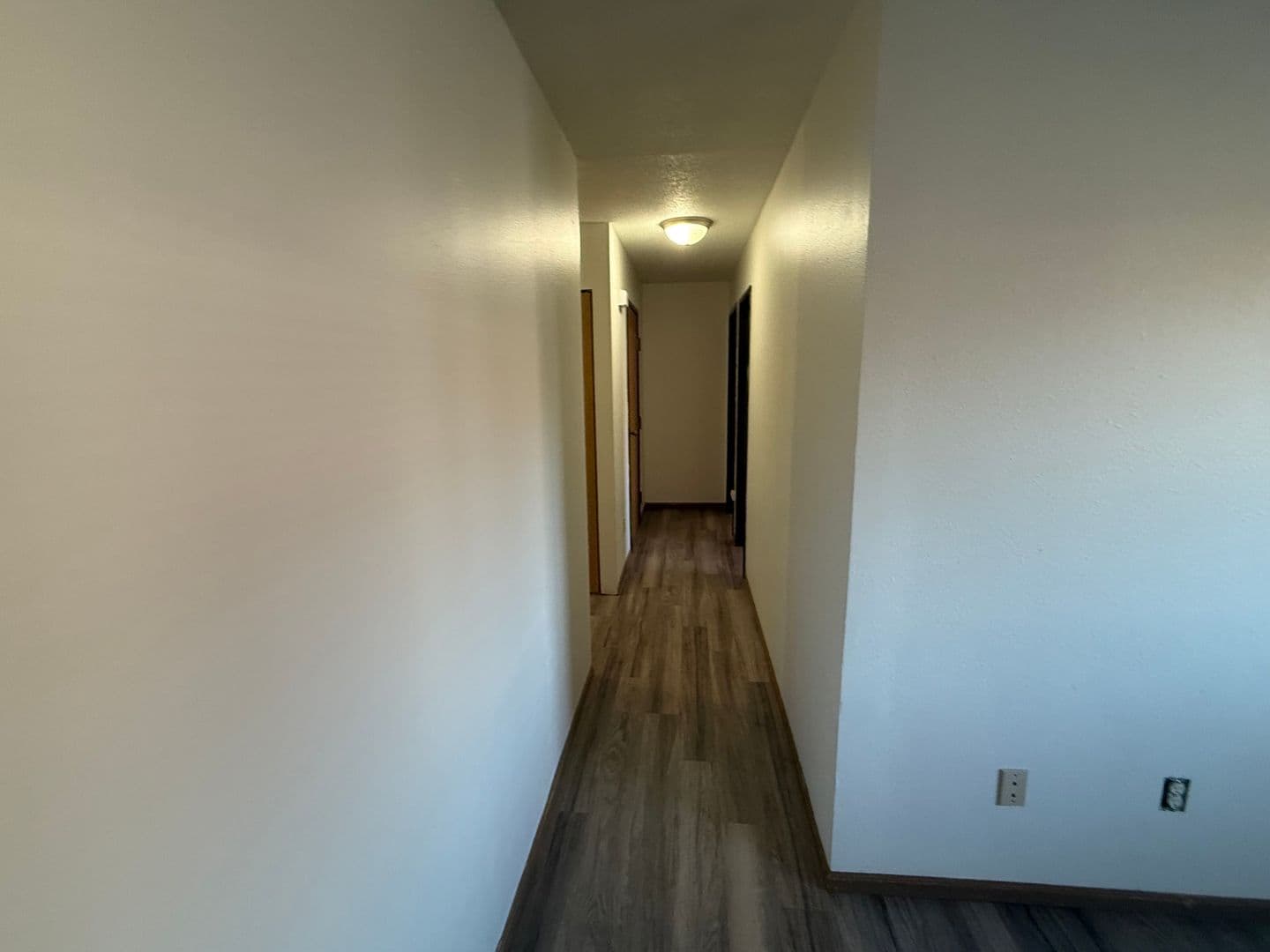 Moorhead Apartment: 1220 28th Ave S