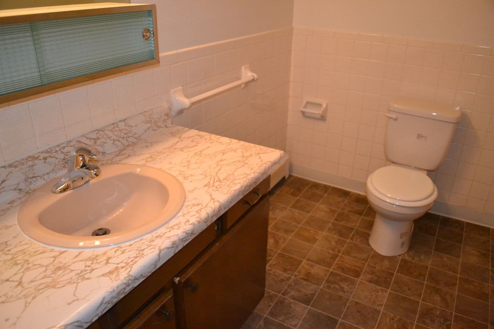 Moorhead Apartment: 1206 27th Ave S