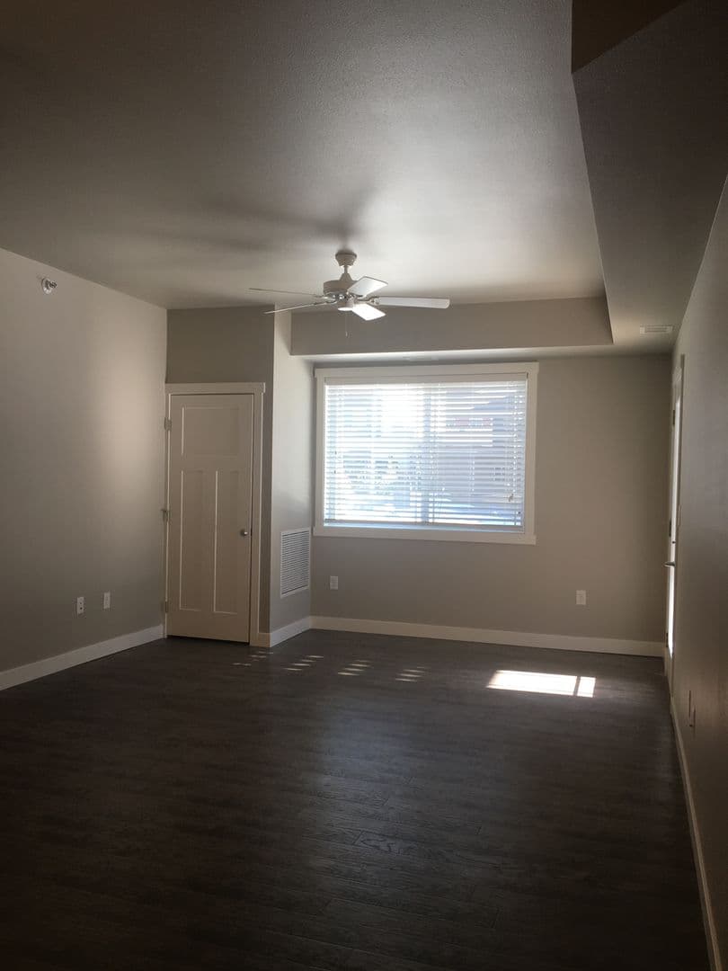 Fargo Apartment: 1632 51st St S