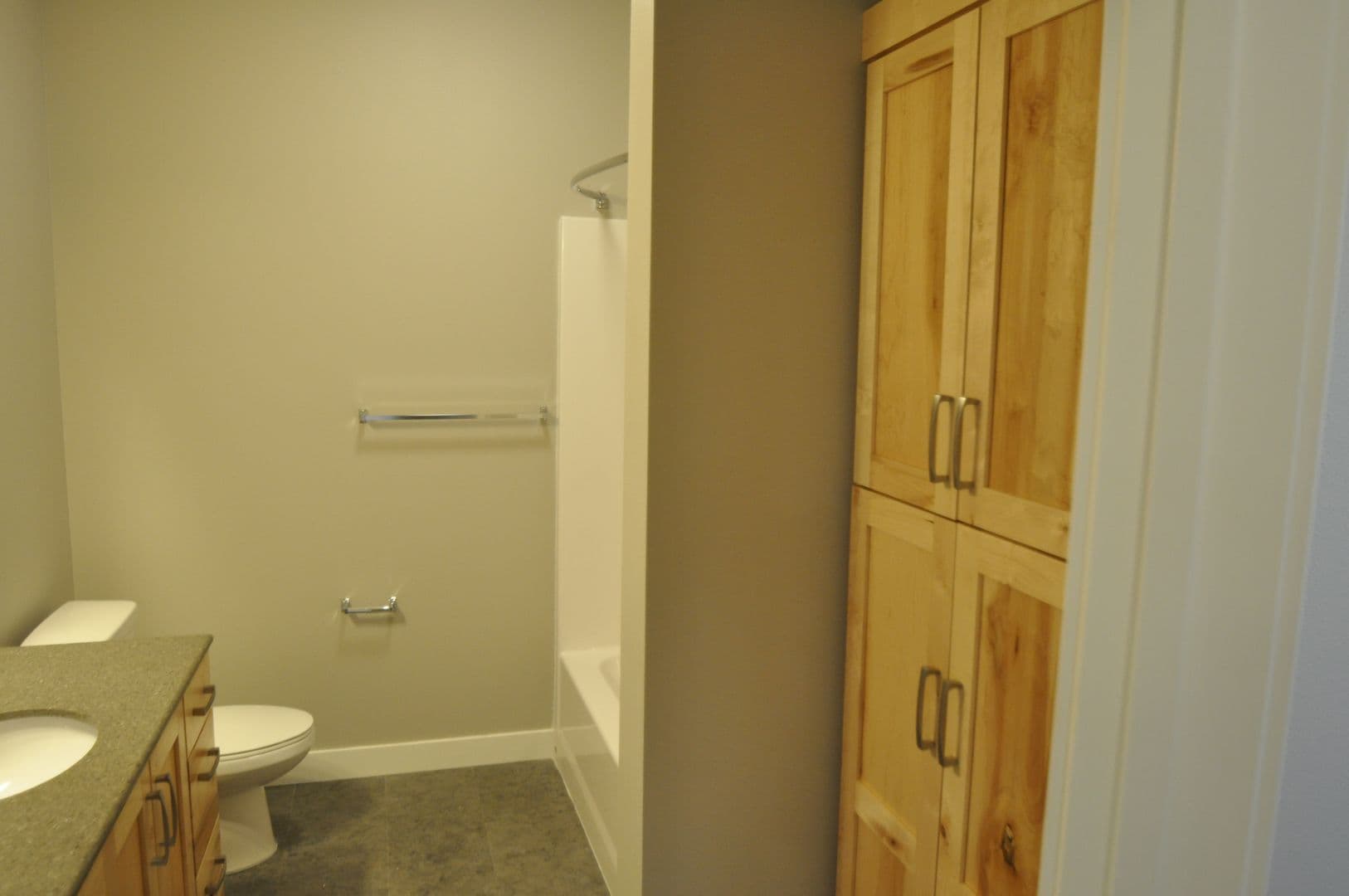Fargo Apartment: 1632 51st St S