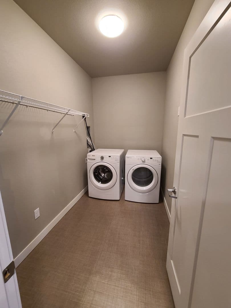 Fargo Apartment: 1632 51st St S