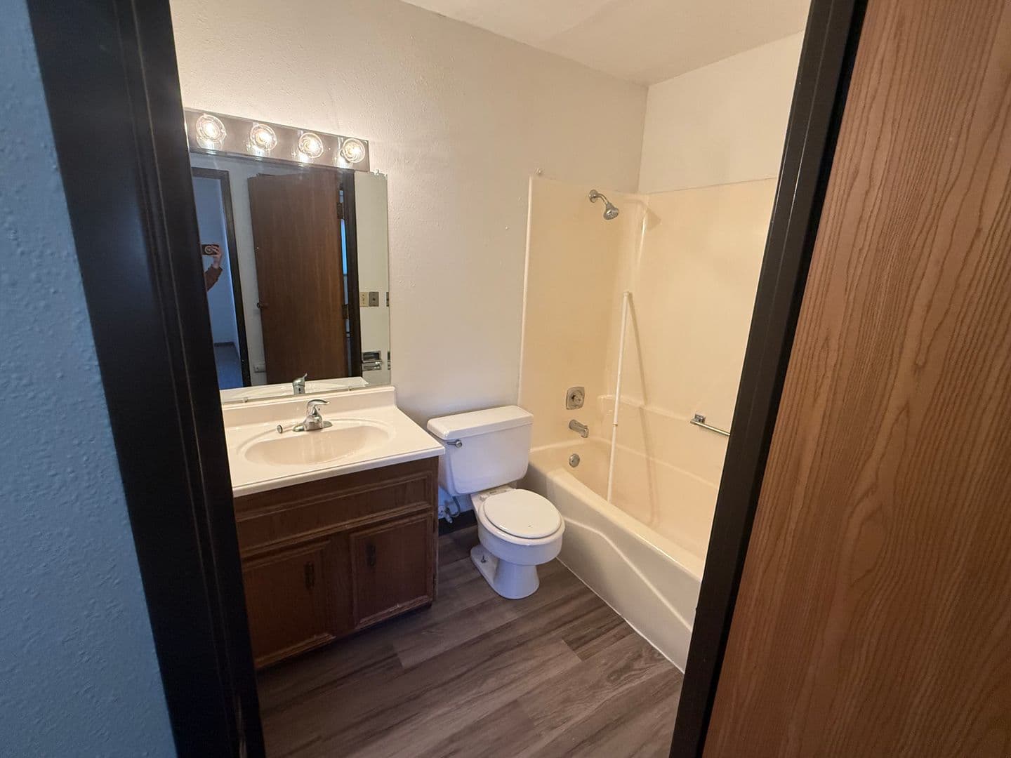 Moorhead Apartment: 1220 28th Ave S