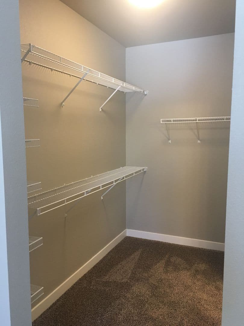 Fargo Apartment: 1632 51st St S