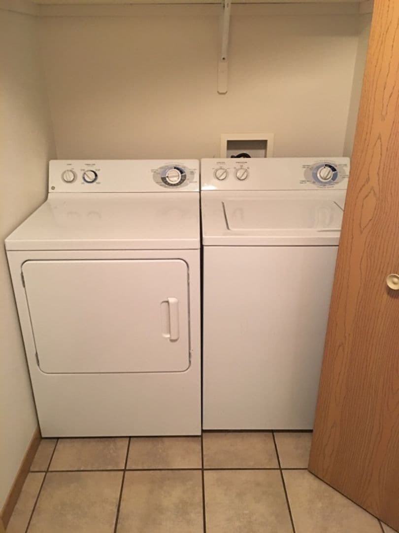 Moorhead Apartment: 1114 27th Ave S