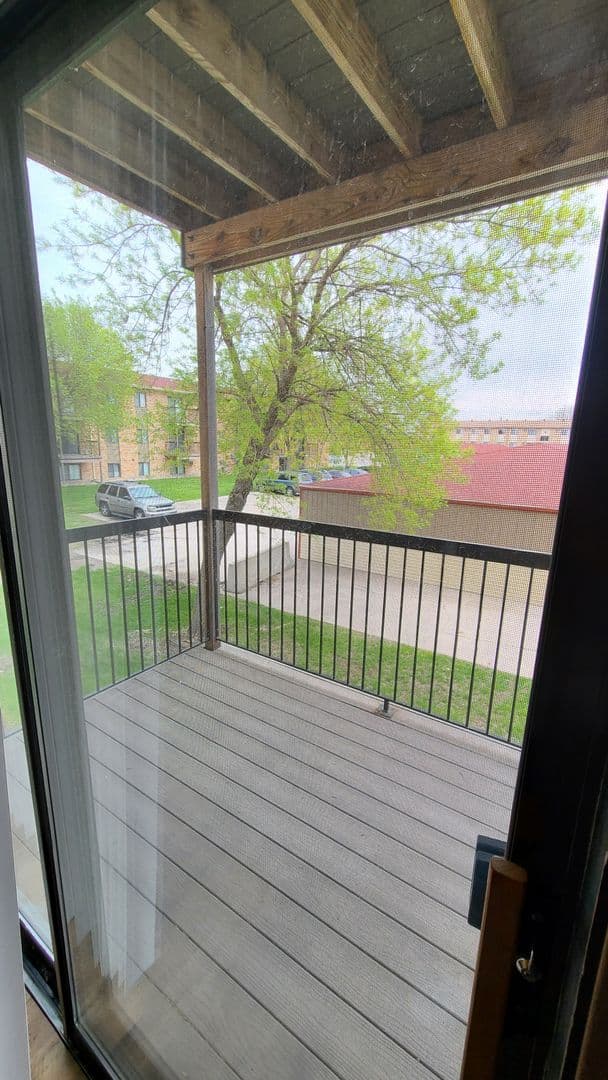 Fargo Apartment: 1602 47th St S