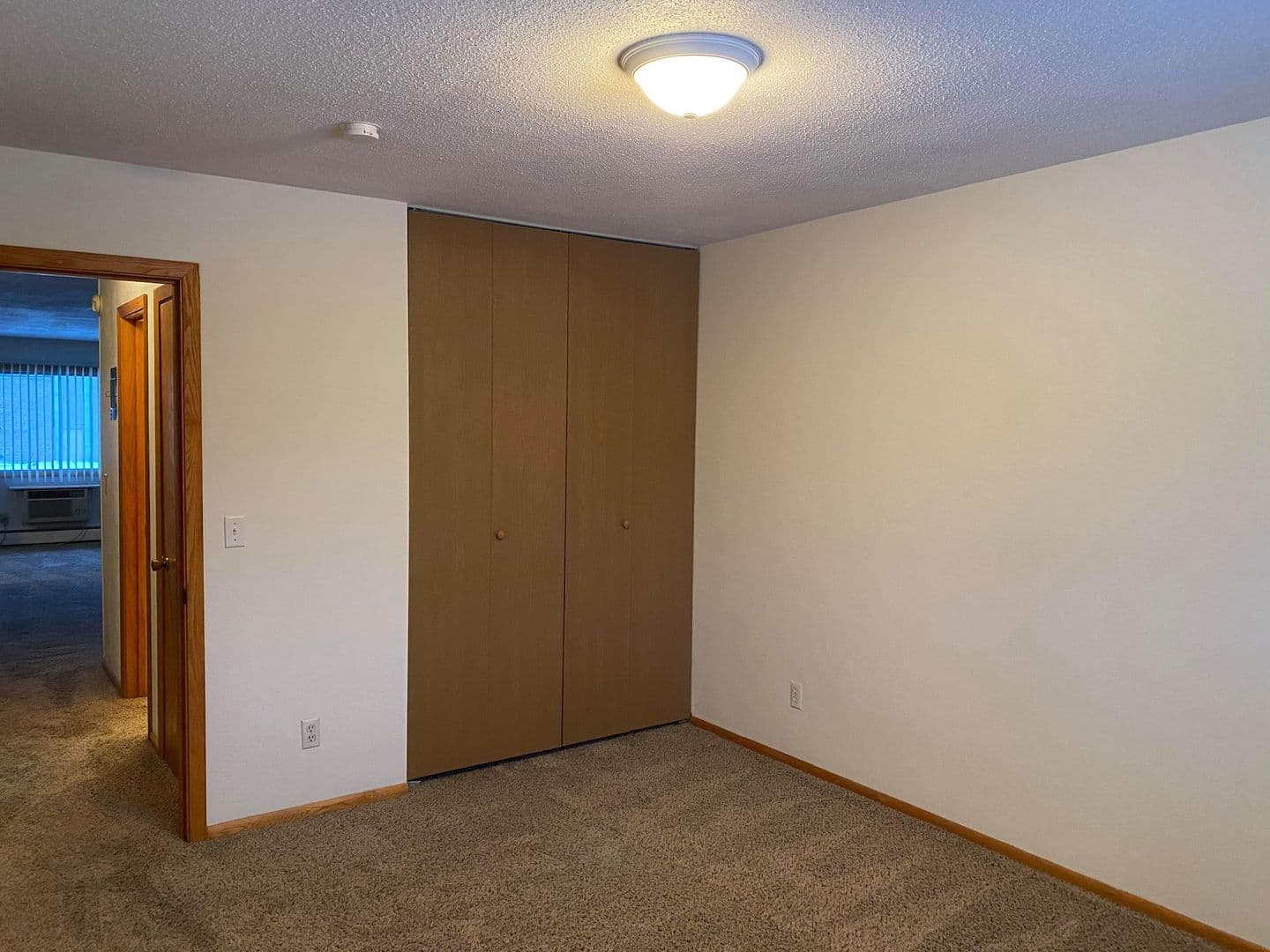 Moorhead Apartment: 924 24th Ave S