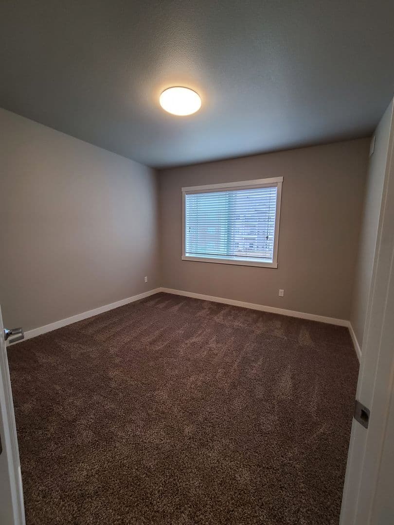 Fargo Apartment: 1632 51st St S