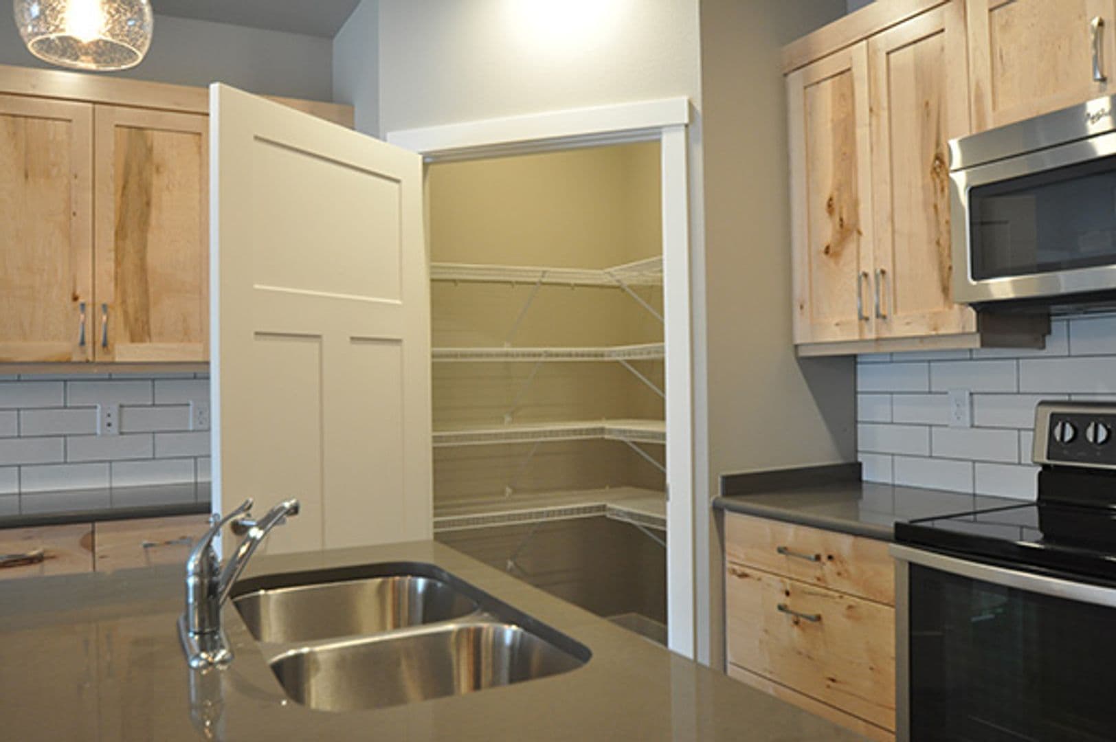 Fargo Apartment: 1632 51st St S