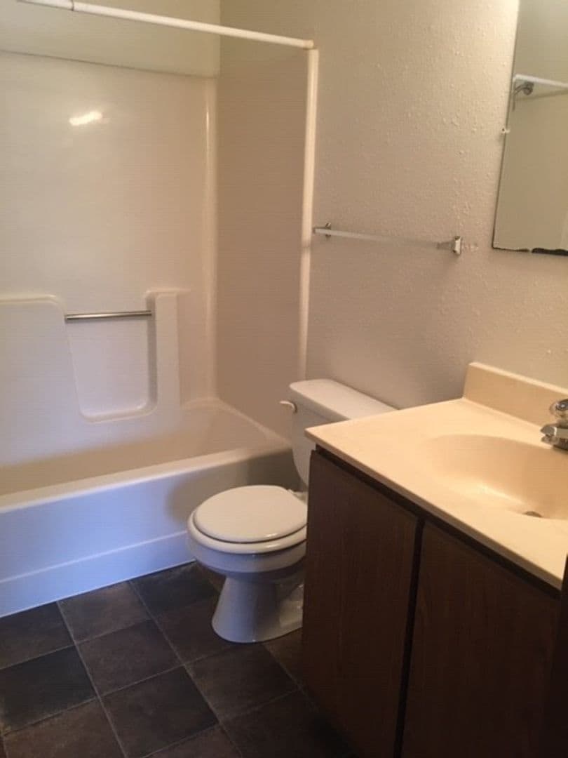 Fargo Apartment: 4602 16th Ave S