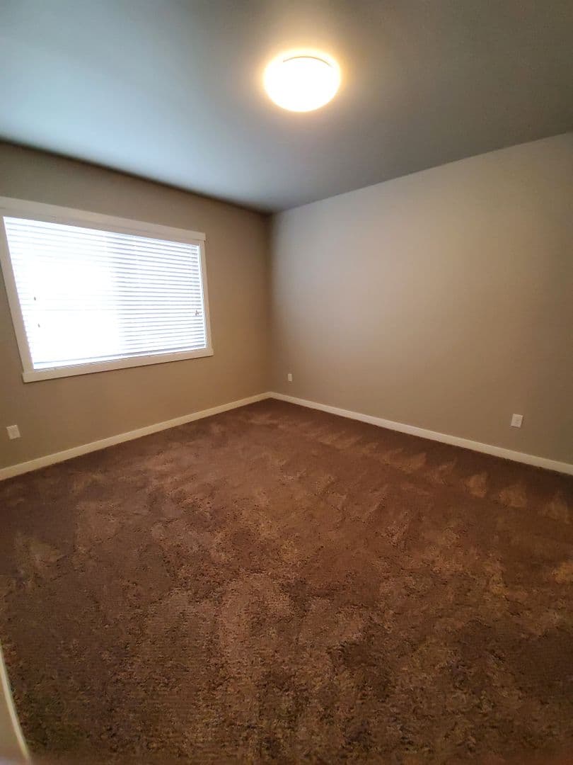 Fargo Apartment: 1632 51st St S