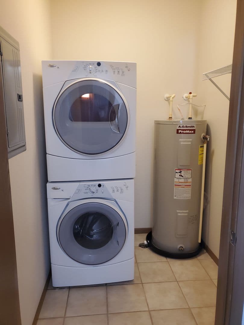 Fargo Apartment: 4955 17th Ave S