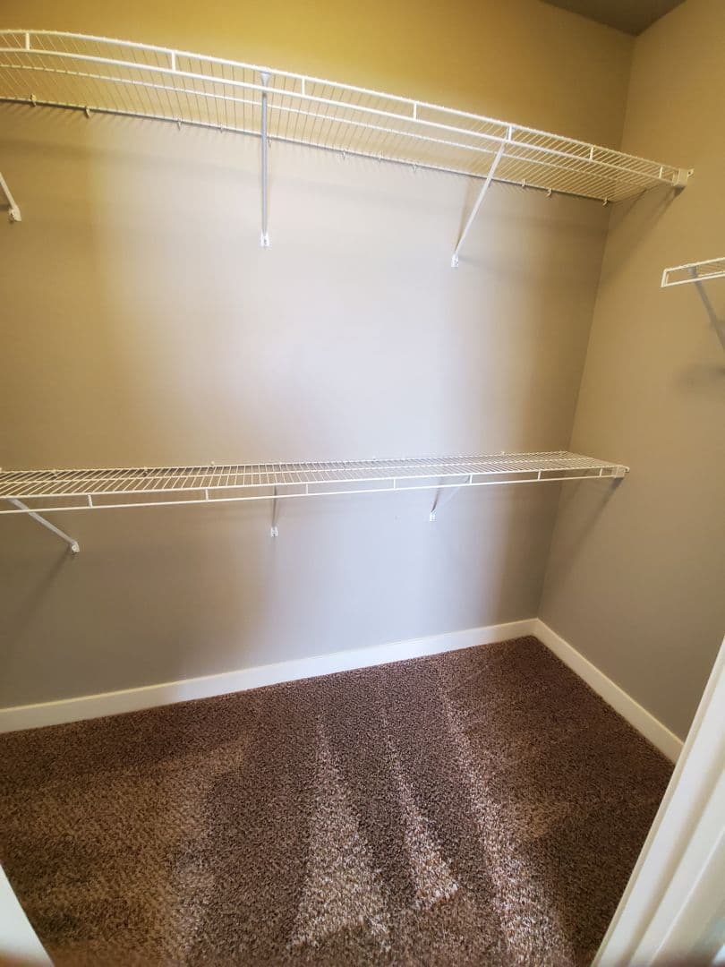 Fargo Apartment: 1632 51st St S
