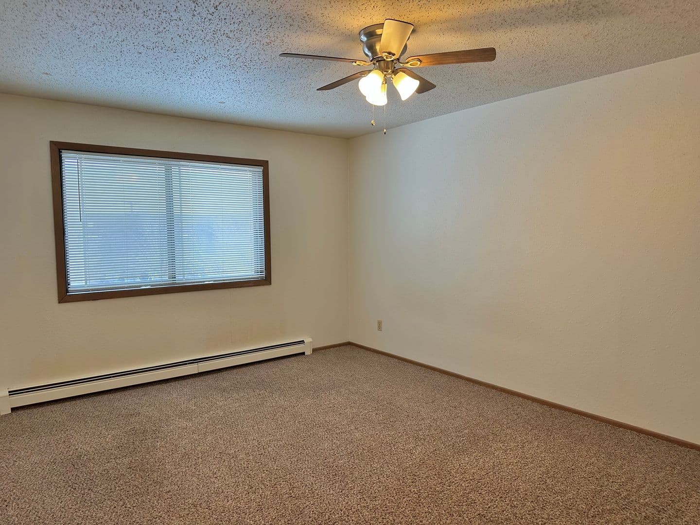 Fargo Apartment: 4602 16th Ave S