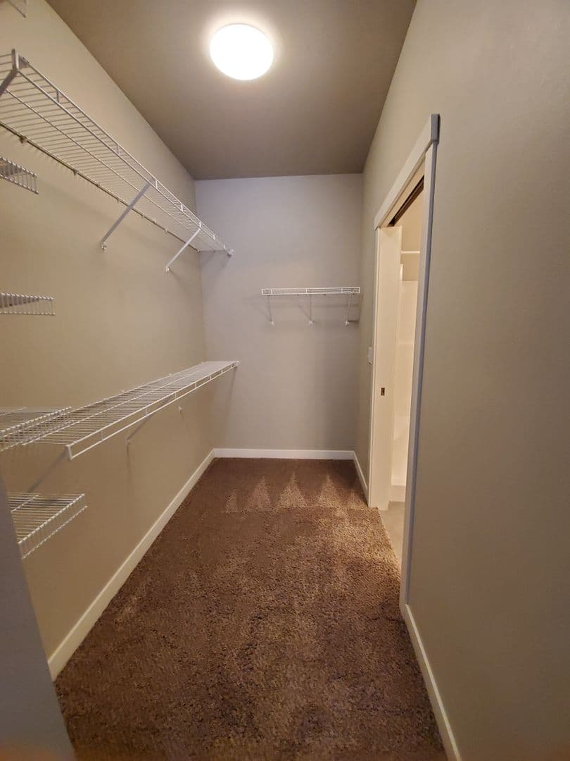 Fargo Apartment: 1632 51st St S