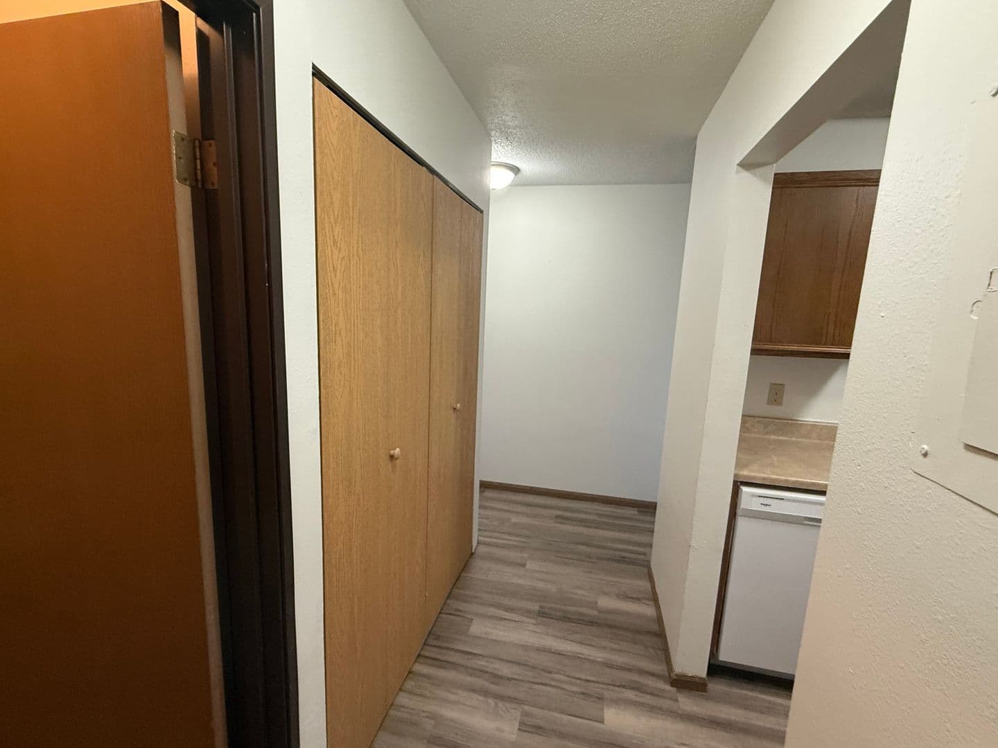 Moorhead Apartment: 1220 28th Ave S