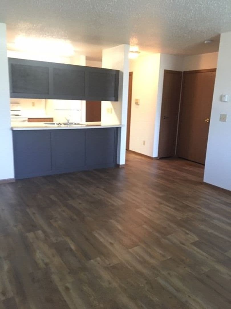 Fargo Apartment: 4602 16th Ave S