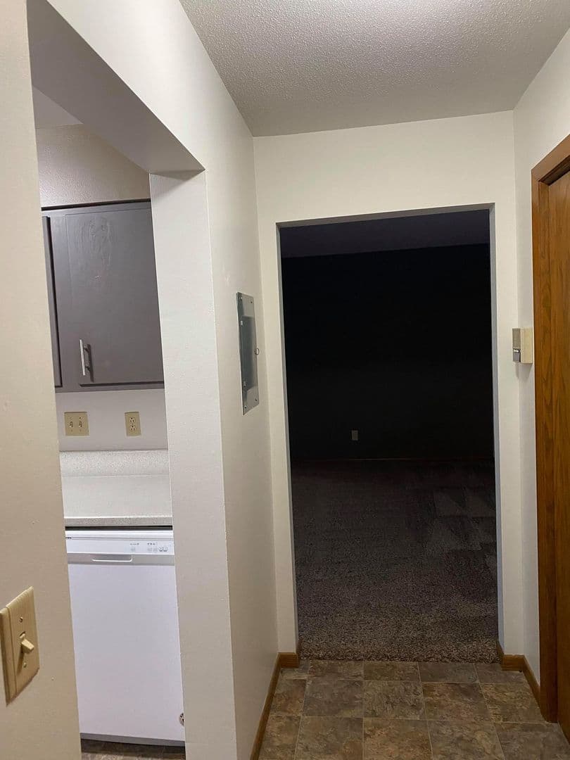Moorhead Apartment: 2610 11th St S