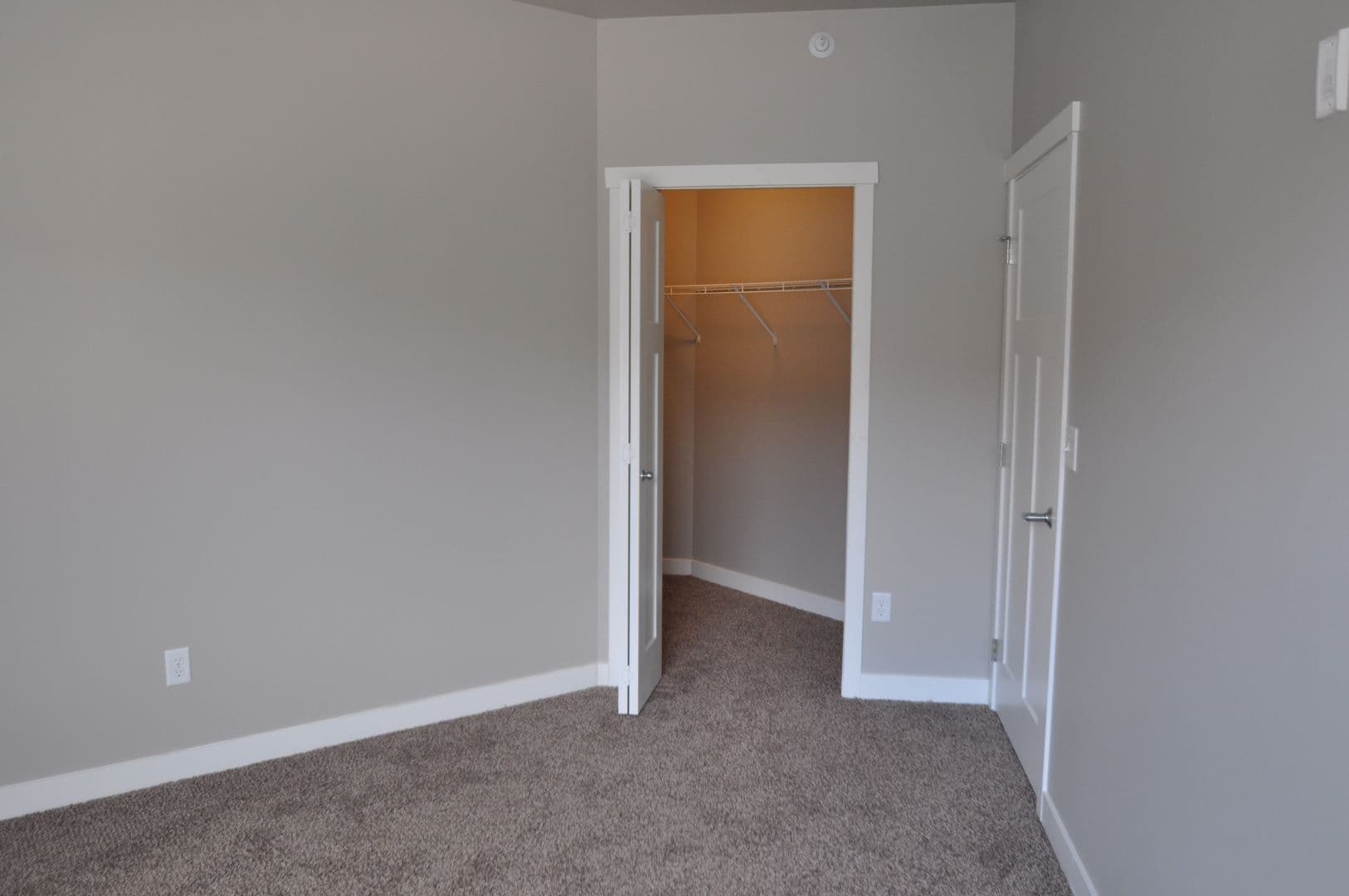 Fargo Apartment: 1632 51st St S