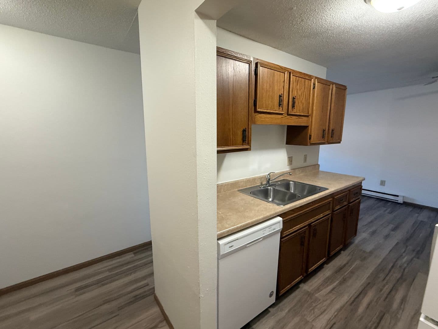 Moorhead Apartment: 1220 28th Ave S