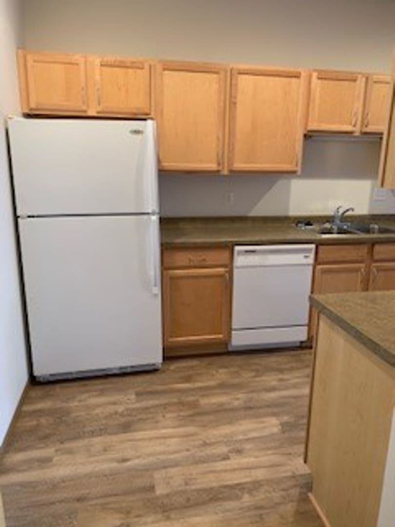 Fargo Apartment: 4955 17th Ave S