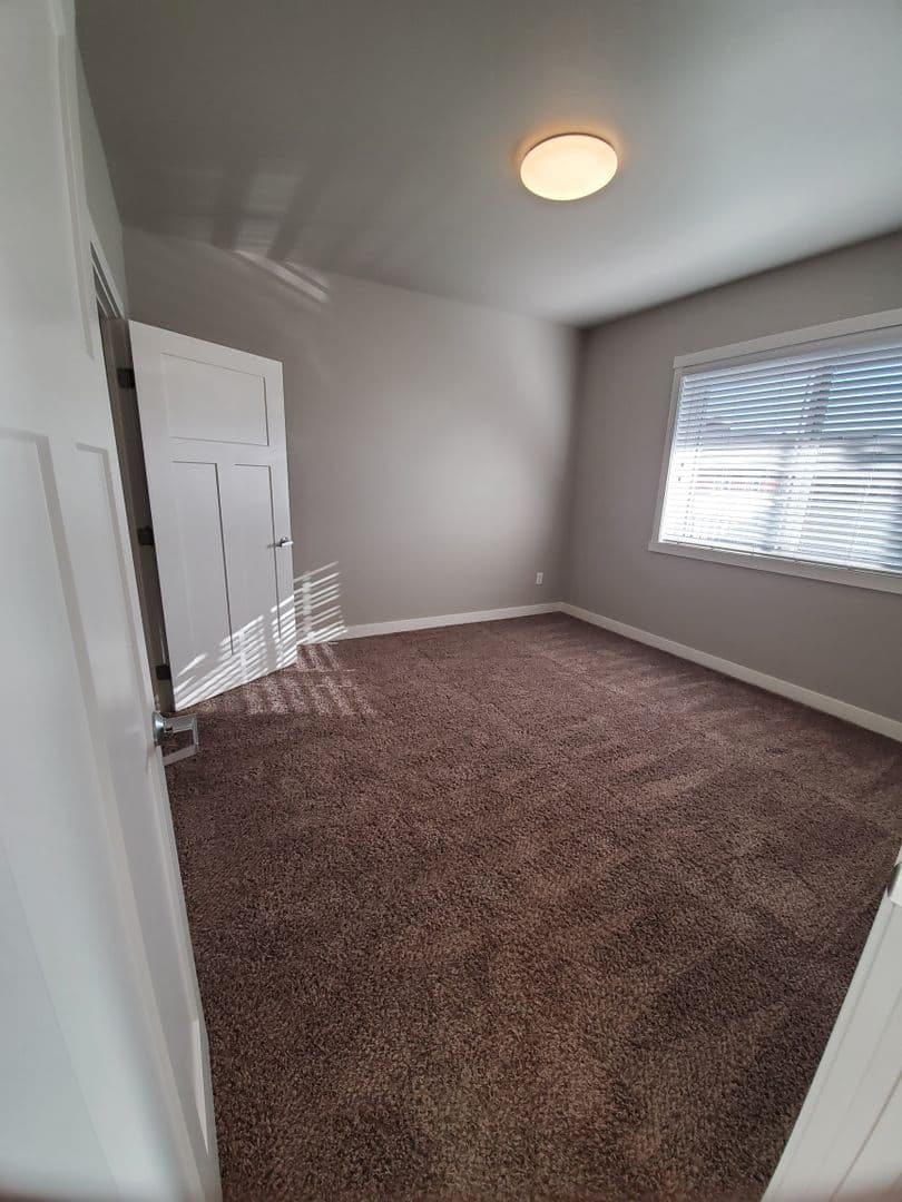 Fargo Apartment: 1632 51st St S