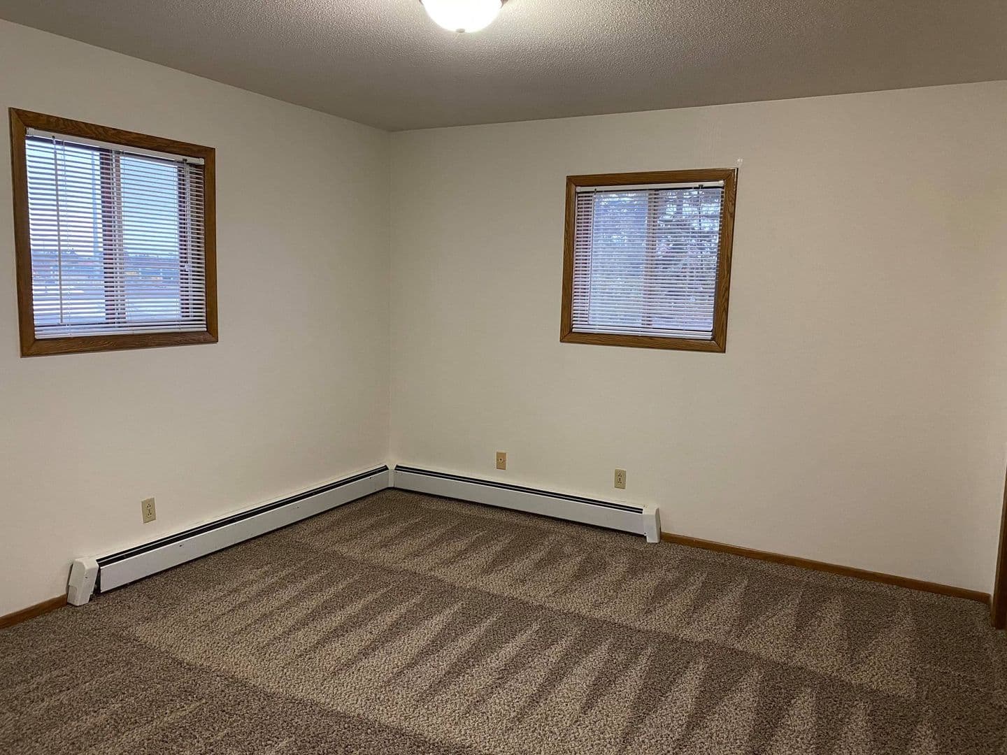 Moorhead Apartment: 2610 11th St S