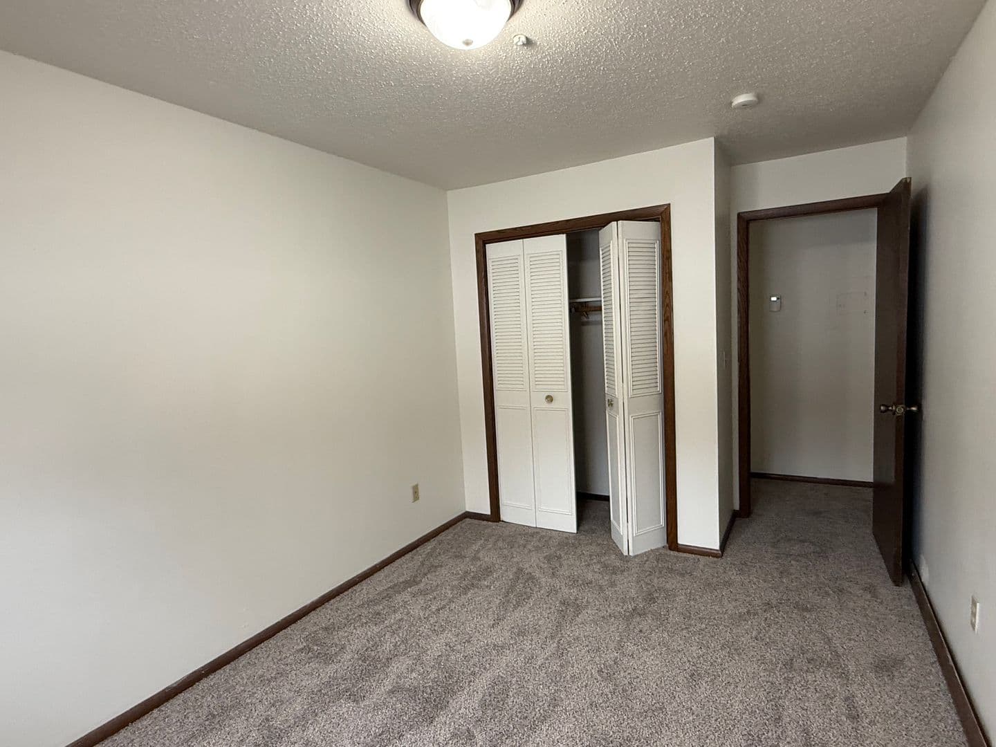 Moorhead Apartment: 1208 27th Ave S