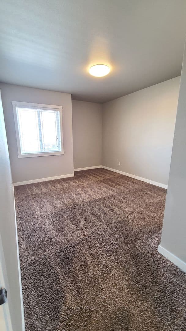 Fargo Apartment: 1632 51st St S
