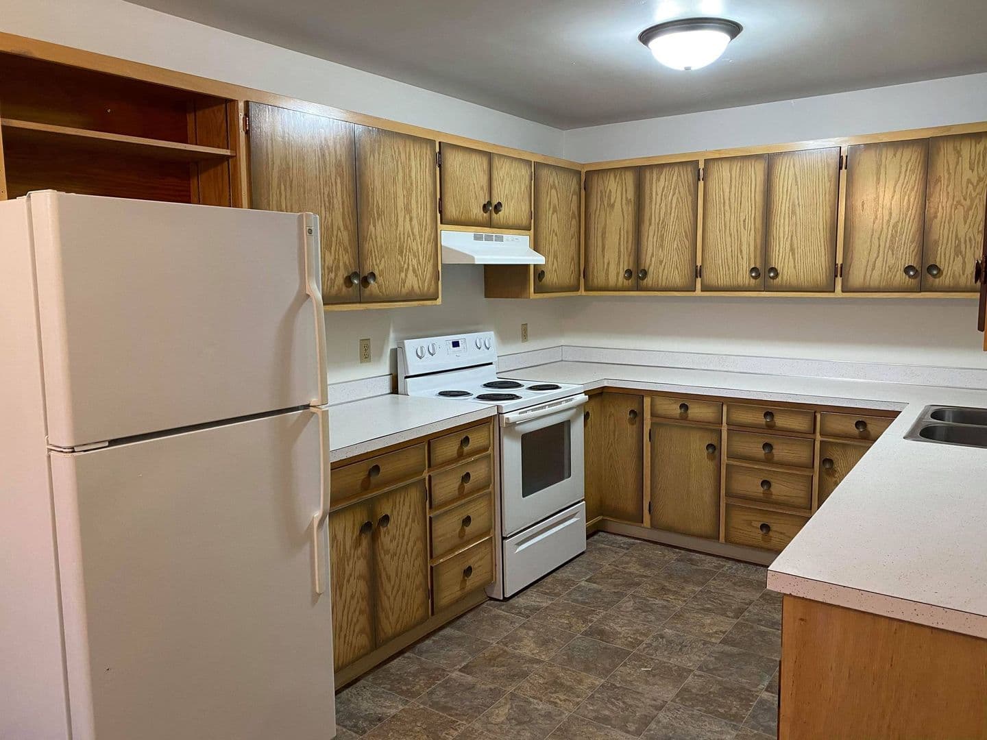 Moorhead Apartment: 924 24th Ave S