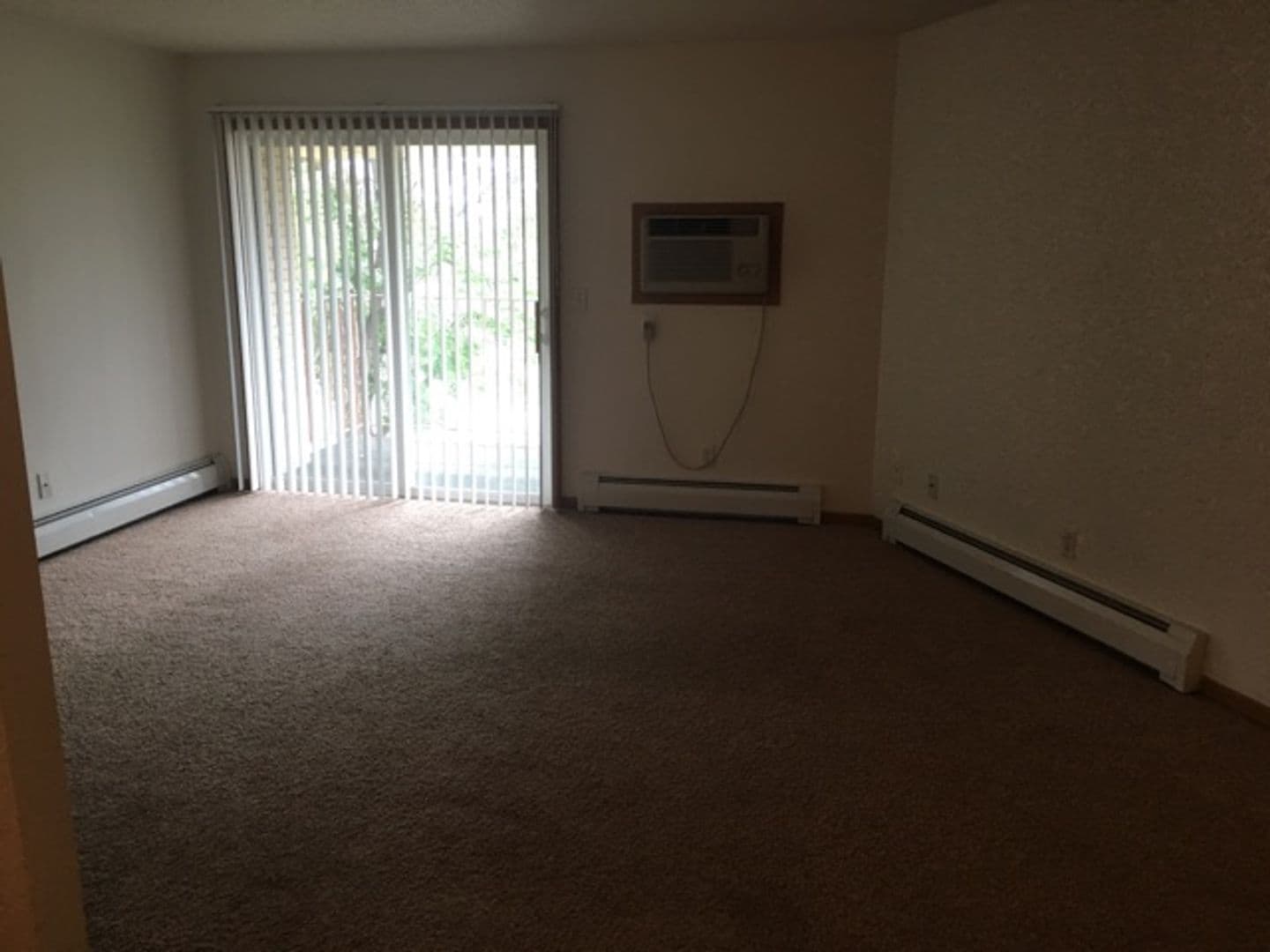 Moorhead Apartment: 1114 27th Ave S