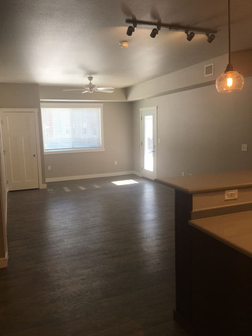 Fargo Apartment: 1632 51st St S