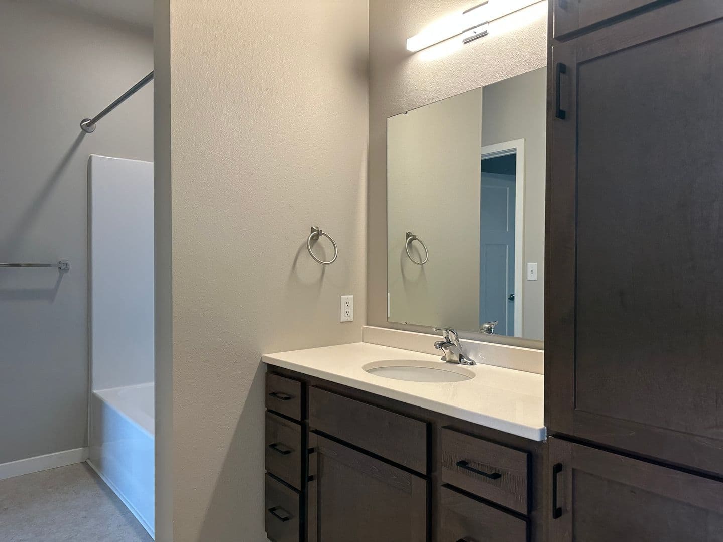 Fargo Apartment: 4711 45th St S